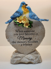 6164 - Two birds on solar memorial stone